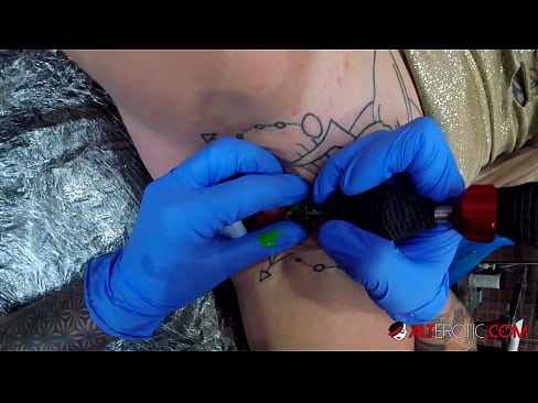 ❤️ Extremadamente tatuado hottie Sully Savage consiguió un tatuaje en su clítoris ️ Porno bonito en es.battlepass-bonuse.ru ❌️❤️❤️❤️❤️❤️❤️❤️
